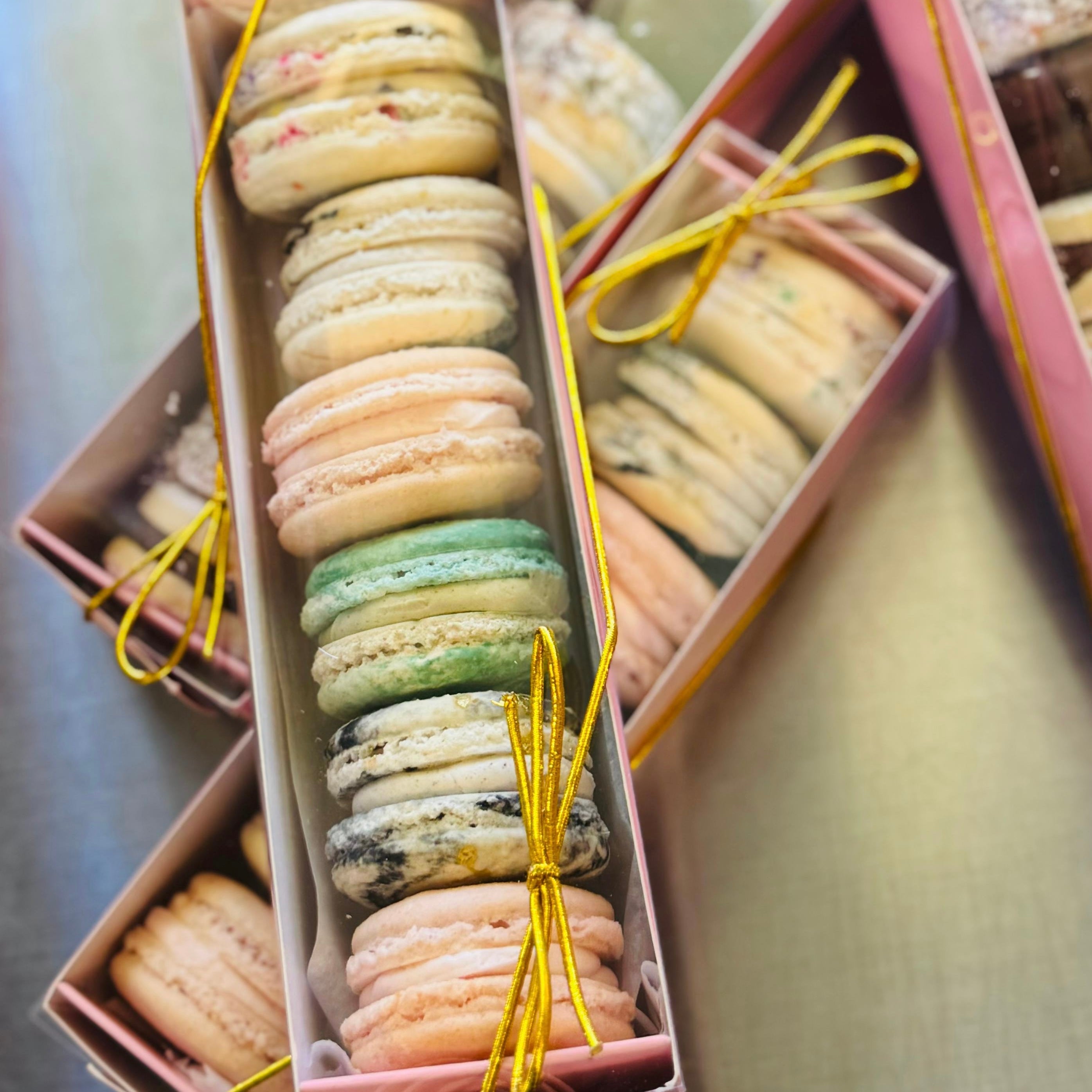 Macarons Mixed Box 6